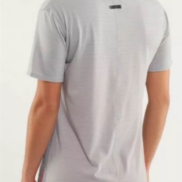 Lululemon Gray Striped “Not So Basic” Tee size 10 Large - Picture 2 of 5